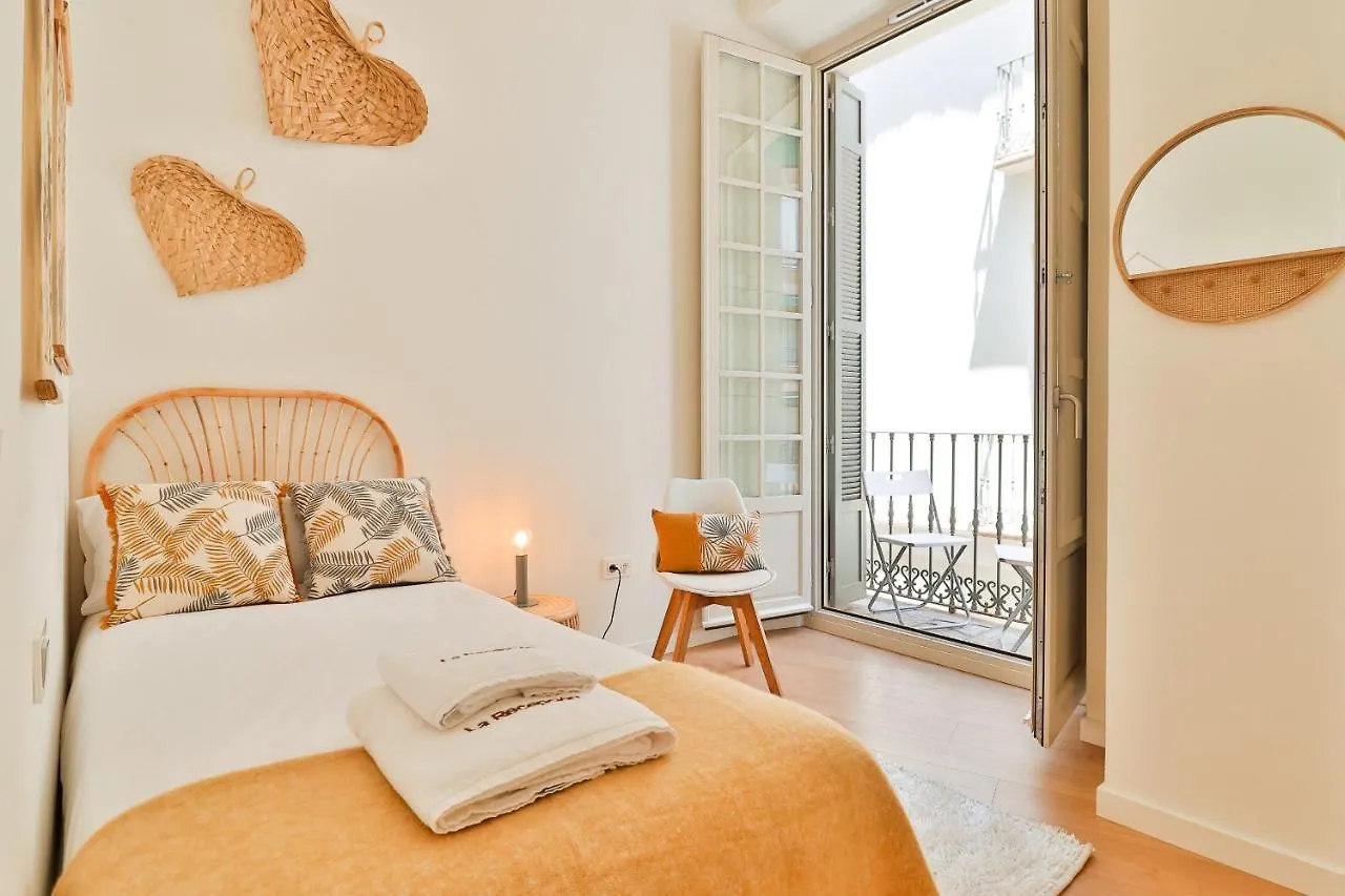 C74 - Marvelous 3 Bedroom Apartment In Historical Malaga 0*,